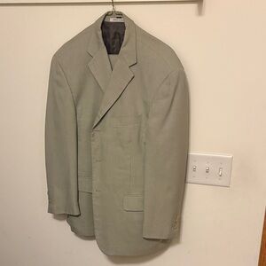Classic Men's Gray Blazer
